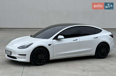 Седан Tesla Model 3 2021 в Луцке