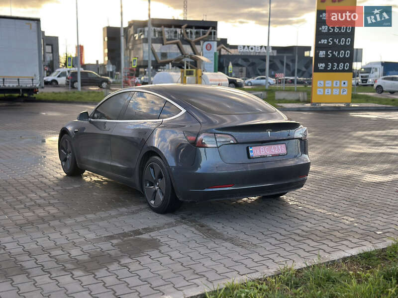 Седан Tesla Model 3 2020 в Луцке фото 4 Седан Tesla Model 3 2020 в Луцке