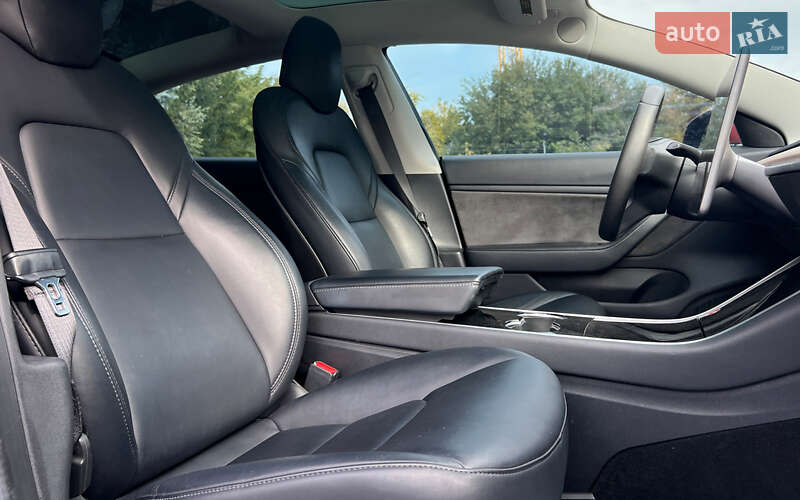 Седан Tesla Model 3 2019 в Львове фото 17 Седан Tesla Model 3 2019 в Львове