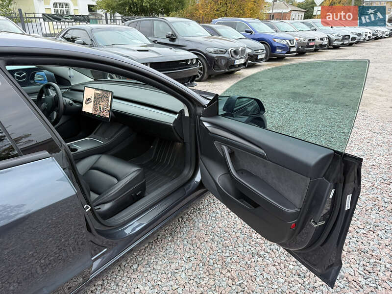 Седан Tesla Model 3 2021 в Полтаве
