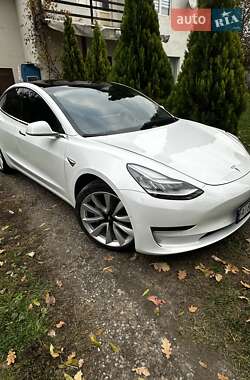 Седан Tesla Model 3 2019 в 
