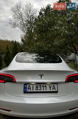 Седан Tesla Model 3 2019 в 