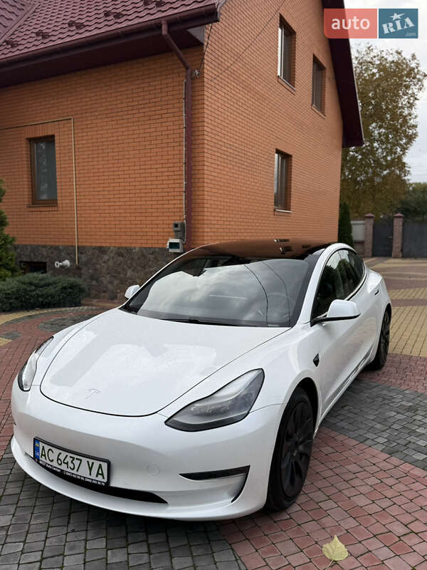 Седан Tesla Model 3 2021 в Луцке фото 3 Седан Tesla Model 3 2021 в Луцке