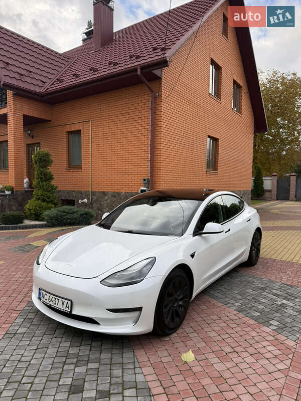 Седан Tesla Model 3 2021 в Луцке фото 5 Седан Tesla Model 3 2021 в Луцке