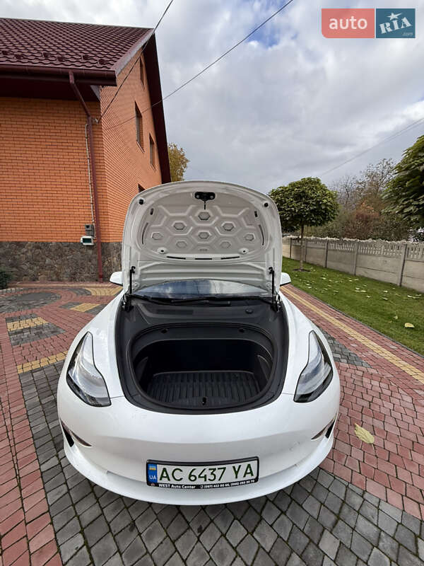 Седан Tesla Model 3 2021 в Луцке фото 28 Седан Tesla Model 3 2021 в Луцке