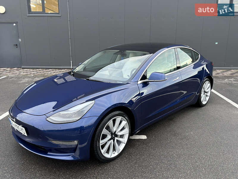 Седан Tesla Model 3 2020 в Киеве