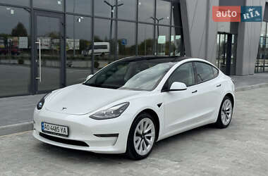 Седан Tesla Model 3 2021 в Ужгороде