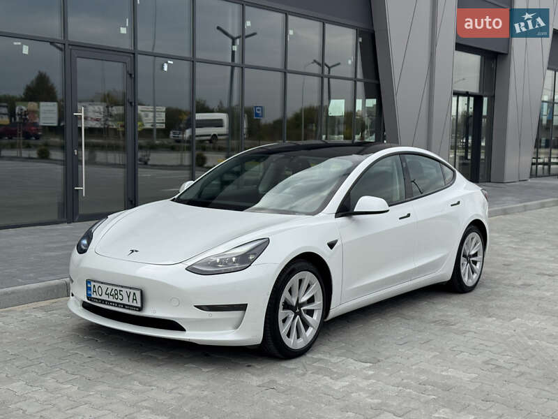 Tesla Model 3 2021