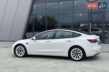 Седан Tesla Model 3 2021 в  фото 11 Седан Tesla Model 3 2021 в