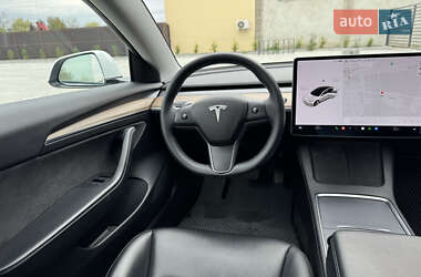 Седан Tesla Model 3 2021 в  фото 21 Седан Tesla Model 3 2021 в