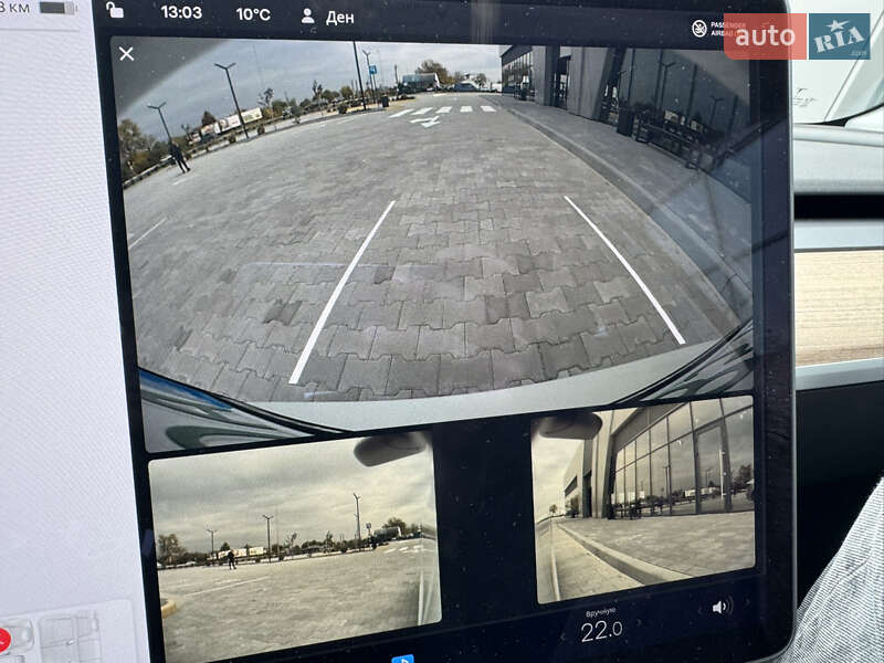 Седан Tesla Model 3 2021 в Ужгороде