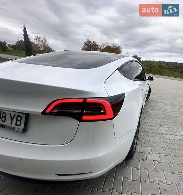 Седан Tesla Model 3 2020 в Черновцах фото 13 Седан Tesla Model 3 2020 в Черновцах