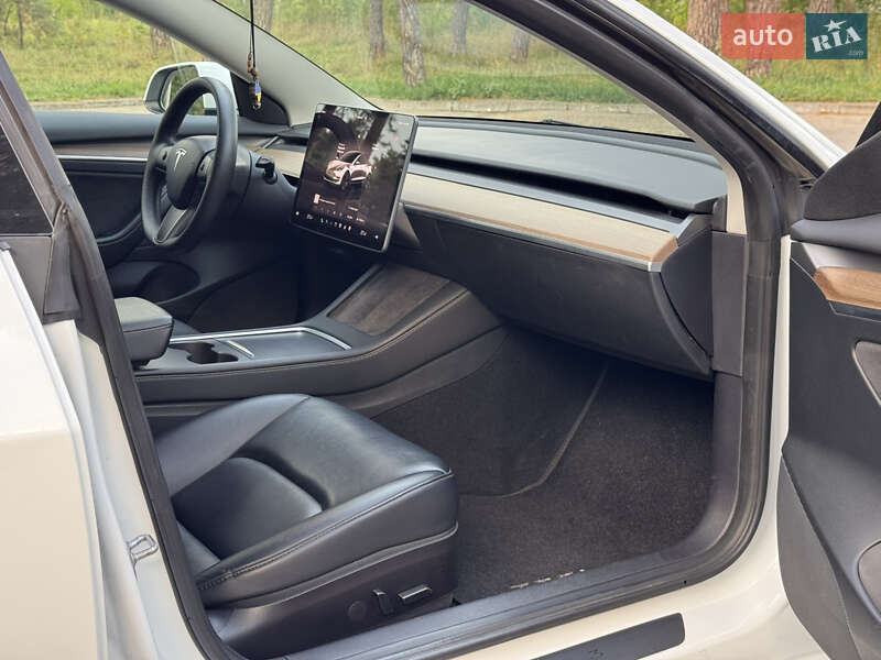 Седан Tesla Model 3 2022 в Нетешине фото 31 Седан Tesla Model 3 2022 в Нетешине