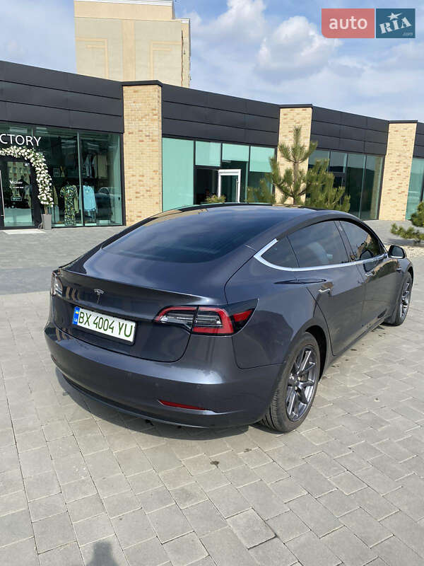 Седан Tesla Model 3 2019 в Хмельницком