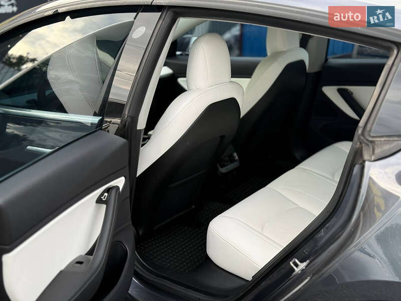 Седан Tesla Model 3 2019 в Хмельницком