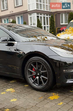 Седан Tesla Model 3 2018 в 