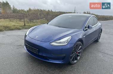 Седан Tesla Model 3 2019 в 