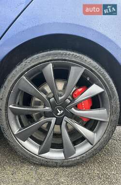 Седан Tesla Model 3 2019 в 