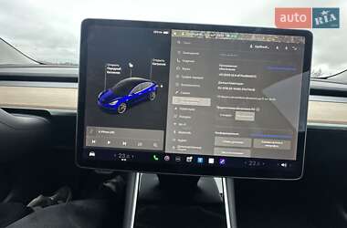 Седан Tesla Model 3 2019 в 