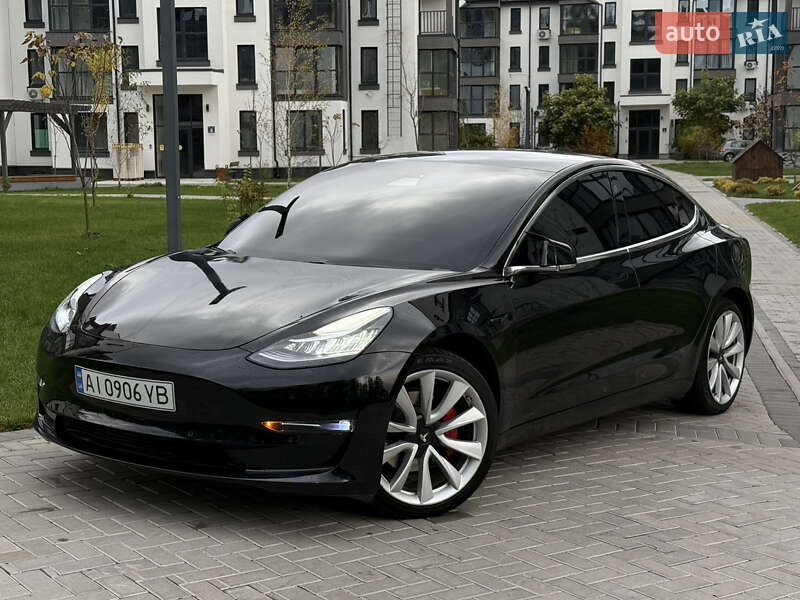 Седан Tesla Model 3 2019 в 