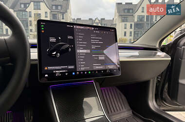 Седан Tesla Model 3 2019 в 
