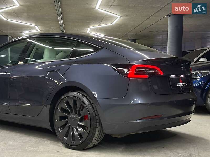 Седан Tesla Model 3 2022 в Одессе