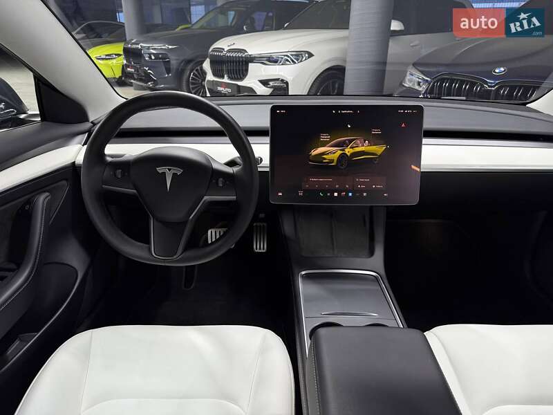 Седан Tesla Model 3 2022 в Одессе