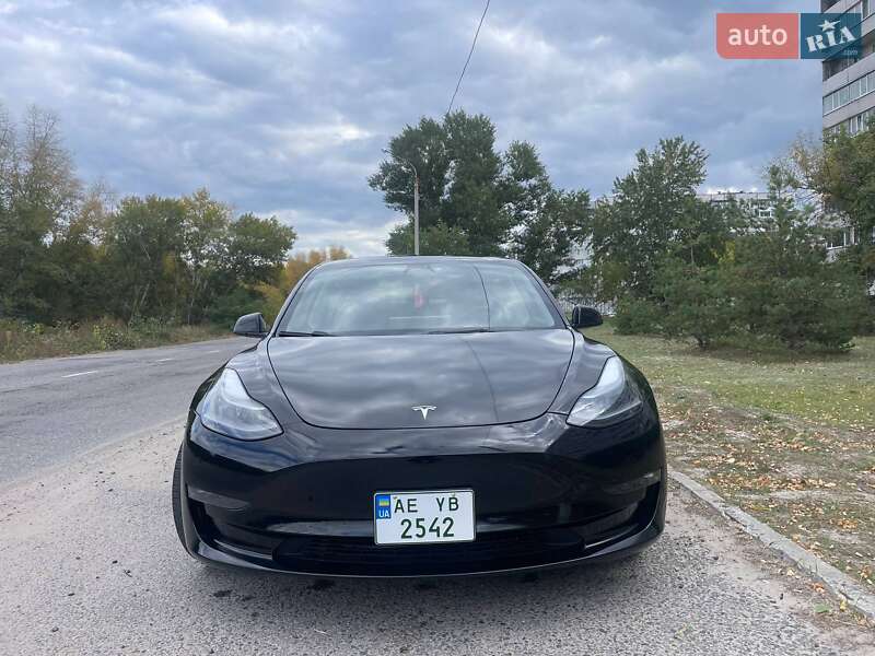 Седан Tesla Model 3 2023 в Каменском