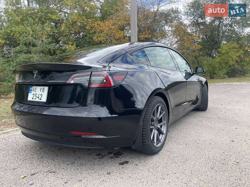 Седан Tesla Model 3 2023 в Каменском