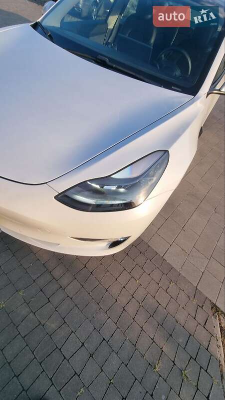 Седан Tesla Model 3 2021 в Хмельницькому