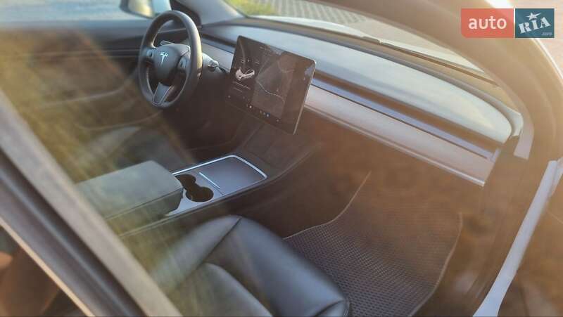 Седан Tesla Model 3 2021 в Хмельницькому