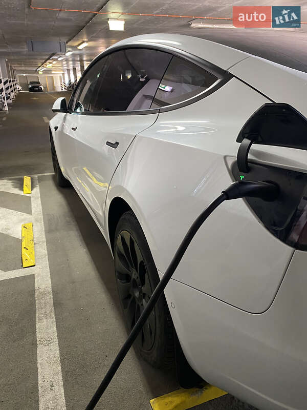 Седан Tesla Model 3 2018 в Киеве фото 24 Седан Tesla Model 3 2018 в Киеве