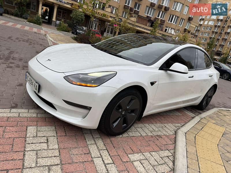 Седан Tesla Model 3 2021 в Киеве фото 43 Седан Tesla Model 3 2021 в Киеве