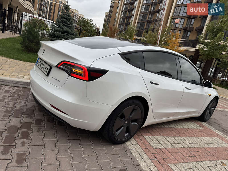 Седан Tesla Model 3 2021 в Киеве фото 44 Седан Tesla Model 3 2021 в Киеве