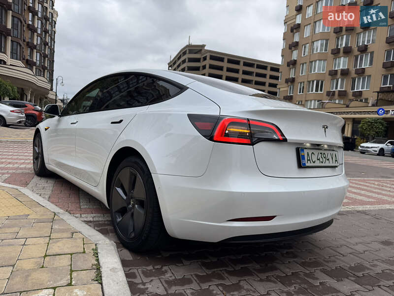 Седан Tesla Model 3 2021 в Киеве фото 46 Седан Tesla Model 3 2021 в Киеве