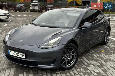 Седан Tesla Model 3 2022 в Киеве