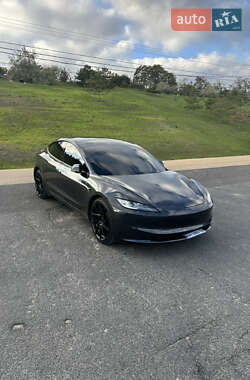 Седан Tesla Model 3 2024 в Черноморске