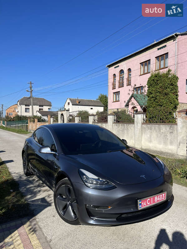 Седан Tesla Model 3 2020 в Львове фото 21 Седан Tesla Model 3 2020 в Львове