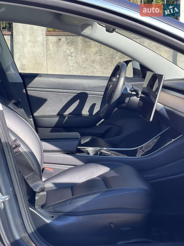 Седан Tesla Model 3 2020 в Львове фото 36 Седан Tesla Model 3 2020 в Львове