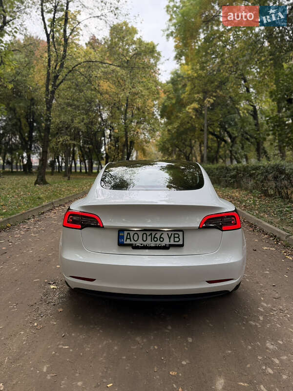 Седан Tesla Model 3 2021 в Ужгороде фото 5 Седан Tesla Model 3 2021 в Ужгороде