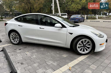 Седан Tesla Model 3 2021 в 