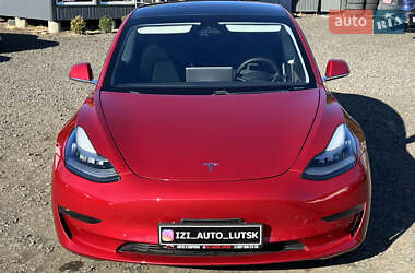 Седан Tesla Model 3 2020 в 