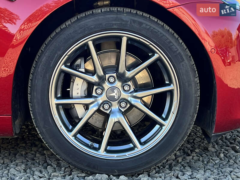 Седан Tesla Model 3 2020 в Луцьку