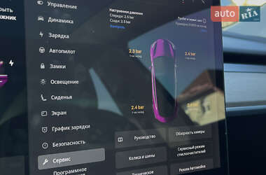 Седан Tesla Model 3 2020 в 