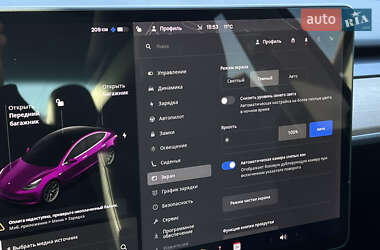 Седан Tesla Model 3 2020 в 