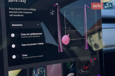 Седан Tesla Model 3 2020 в 