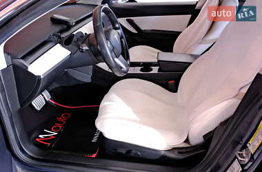 Седан Tesla Model 3 2019 в 