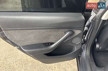 Седан Tesla Model 3 2022 в  фото 12 Седан Tesla Model 3 2022 в