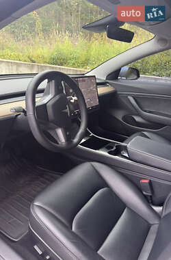 Седан Tesla Model 3 2019 в Киеве