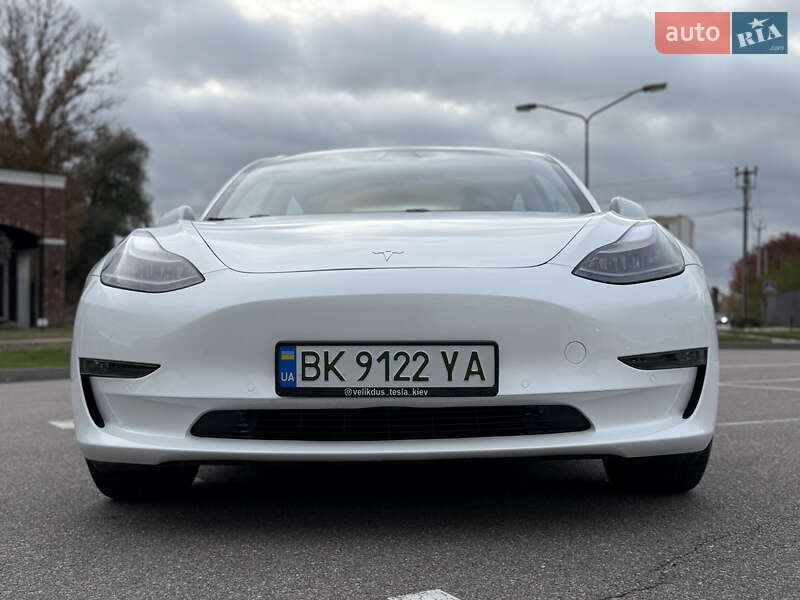 Седан Tesla Model 3 2021 в Киеве фото 10 Седан Tesla Model 3 2021 в Киеве
